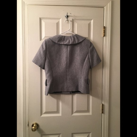 Le Suit 2 Pc Short Sleeve Jacket Skirt Suit Petite Gray Sz 8P #295 - Picture 6 of 6